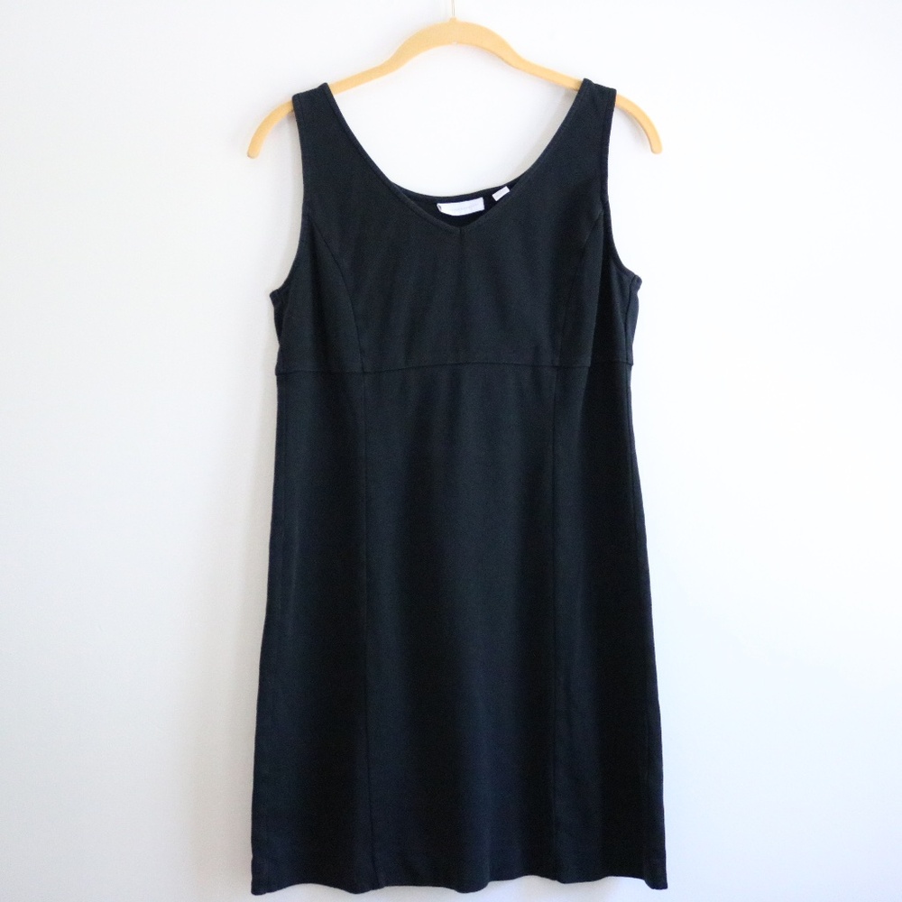 New York & Company Black V-Neck Sleeveless Dress